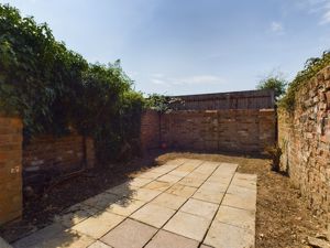 Courtyard Garden- click for photo gallery